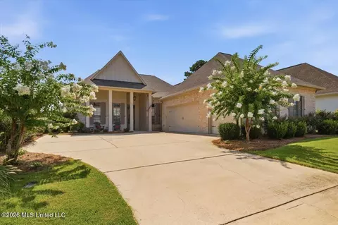 Exterior - 124 Greenway Ln, Madison, MS 39110 photo 4 of 14