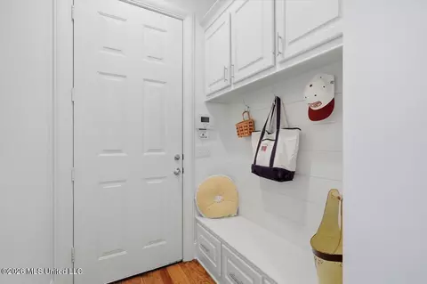 Entry Way - 124 Greenway Ln, Madison, MS 39110 photo 2 of 3