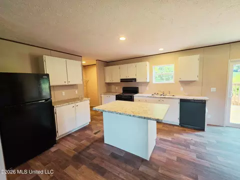 1243 Old Walnut Grove Rd, Walnut Grove, MS 39189 photo 4