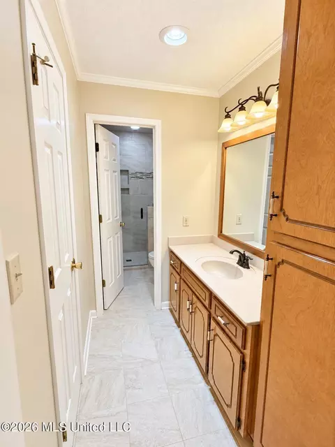 Bath - 304 Pebblecreek Rd, Grenada, MS 38901 photo 2 of 4