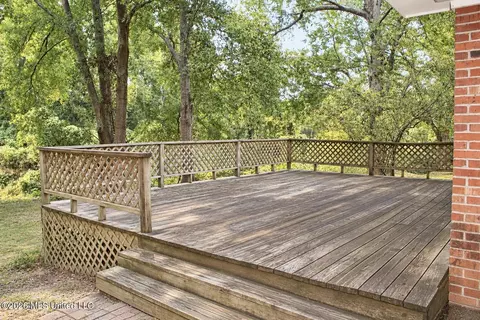 Exterior - 304 Pebblecreek Rd, Grenada, MS 38901 photo 9 of 12