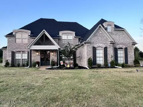 398 Poplar Ln, Holly Springs, MS 38635