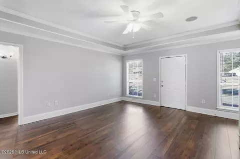 Living - 102 Harvest Cv, Madison, MS 39110 photo 2 of 4