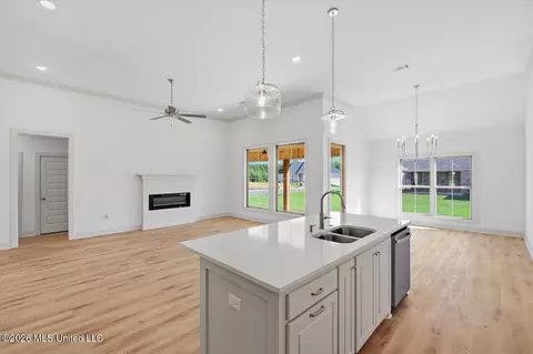 Living - 311 Brookfield Cir, Brandon, MS 39042 photo 5 of 5