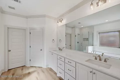 Bath - 311 Brookfield Cir, Brandon, MS 39042 photo 1 of 2