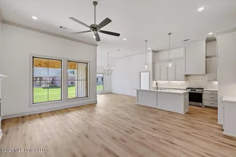Living - 311 Brookfield Cir, Brandon, MS 39042 photo 4 of 5