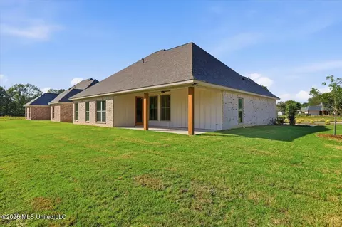 Exterior - 311 Brookfield Cir, Brandon, MS 39042 photo 5 of 6