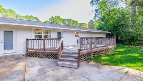 Exterior - 1611 Kent Ave, Jackson, MS 39211 photo 3 of 5