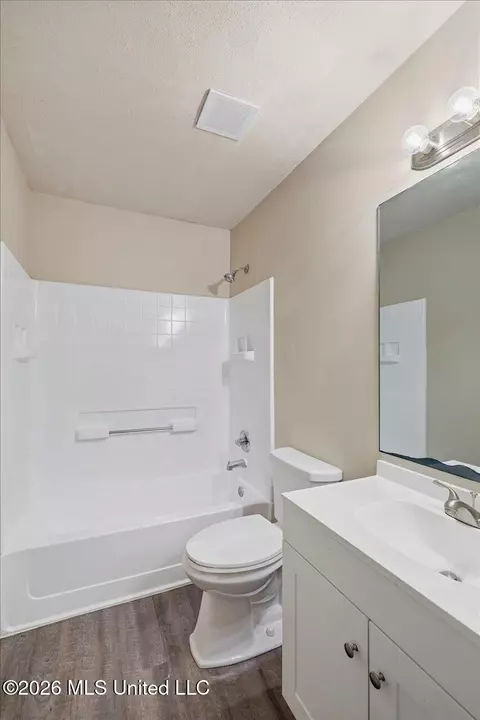Bath - 301 Maple St, Florence, MS 39073 photo 2 of 2