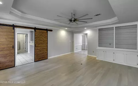 Living - 110 Carries Cv, Brandon, MS 39047 photo 3 of 3