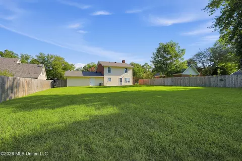 Exterior - 253 Heritage Dr, Madison, MS 39110 photo 2 of 3