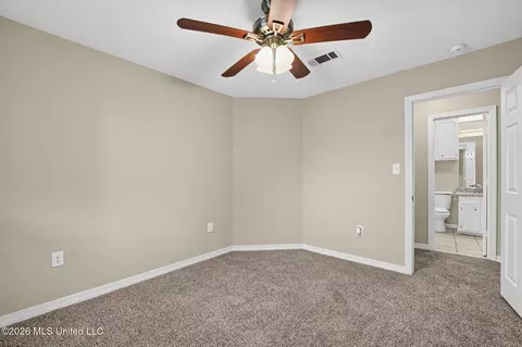 Bedroom - 253 Heritage Dr, Madison, MS 39110 photo 2 of 7