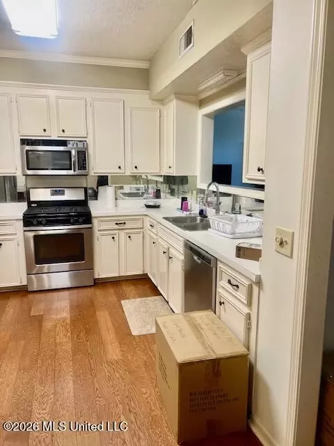 Kitchen - 1020 Bayridge Dr, Jackson, MS 39211 photo 1 of 2