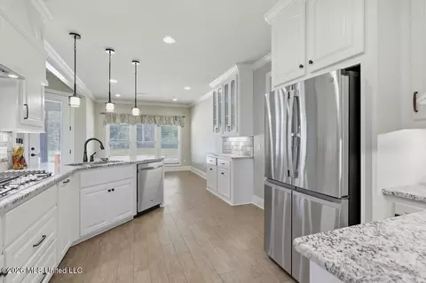 Kitchen - 2000 Florence-byram Rd, Florence, MS 39073 photo 4 of 4