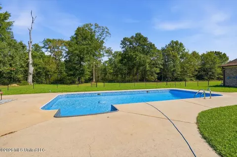 Exterior - 2000 Florence-byram Rd, Florence, MS 39073 photo 6 of 13