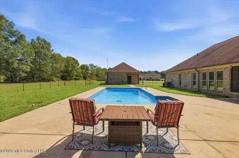 Exterior - 2000 Florence-byram Rd, Florence, MS 39073 photo 8 of 13