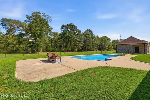 Exterior - 2000 Florence-byram Rd, Florence, MS 39073 photo 7 of 13