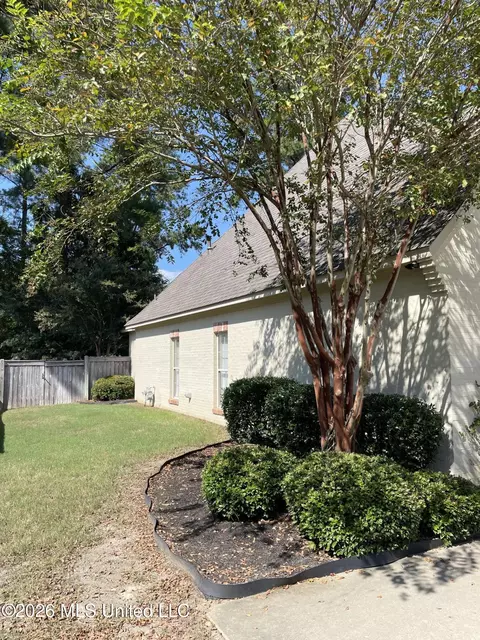 Exterior - 153 Grayhawk Dr, Madison, MS 39110 photo 4 of 9