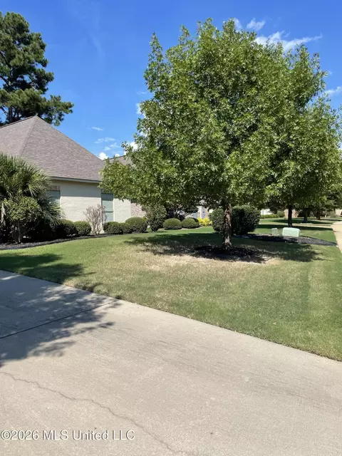 Exterior - 153 Grayhawk Dr, Madison, MS 39110 photo 2 of 9