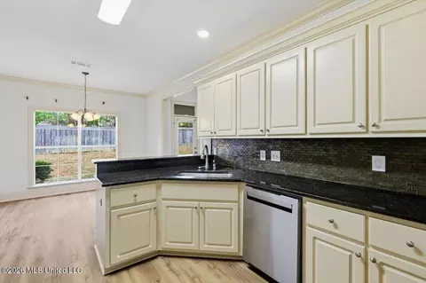 Kitchen - 130 Savoy Park, Madison, MS 39110 photo 3 of 3