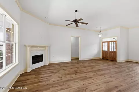 Living - 130 Savoy Park, Madison, MS 39110 photo 3 of 4