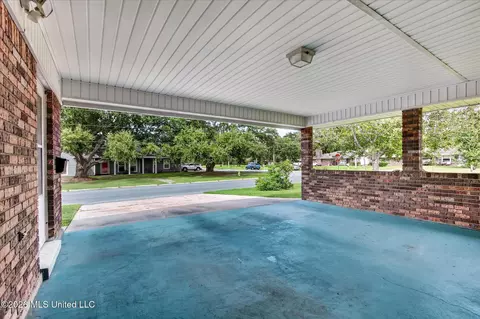 Exterior - 205 Saint Augustine Dr, Long Beach, MS 39560 photo 4 of 10