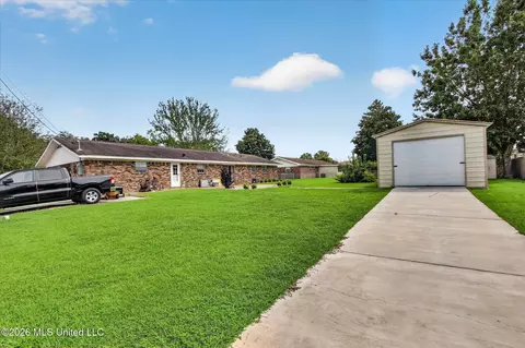 Exterior - 205 Saint Augustine Dr, Long Beach, MS 39560 photo 8 of 10