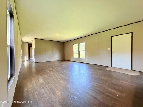 1062 Robinson Rd, Mccomb, MS 39648 photo 2