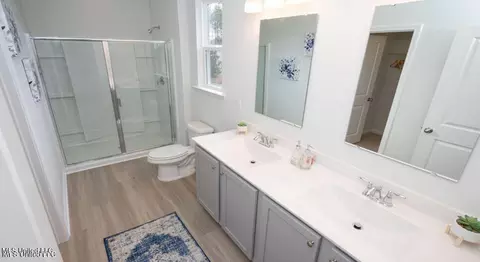 Bath - 89 Pine St, Byhalia, MS 38611 photo 1 of 1