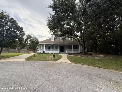 3529 Montgomery Ln, Pascagoula, MS 39567