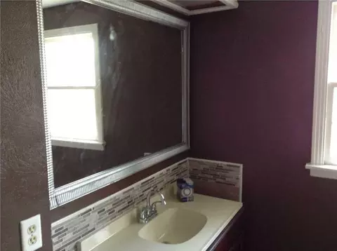 Bath - 5744 Orchardview Dr, Jackson, MS 39211 photo 4 of 4