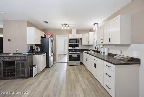 Kitchen - 20222 Daugherty Rd, Long Beach, MS 39560 photo 1 of 1