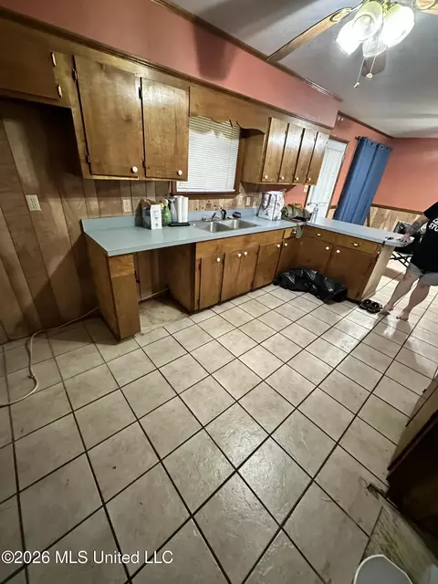 Kitchen - 17 Howard St, Purvis, MS 39475 photo 1 of 2