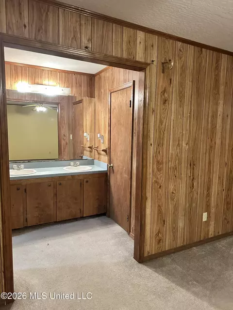Bath - 17 Howard St, Purvis, MS 39475 photo 1 of 3