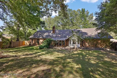 Exterior - 703 Parker Dr, Clinton, MS 39056 photo 5 of 7