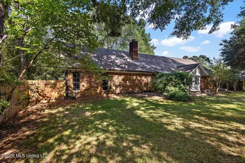 Exterior - 703 Parker Dr, Clinton, MS 39056 photo 4 of 7