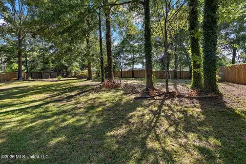 Exterior - 703 Parker Dr, Clinton, MS 39056 photo 3 of 7