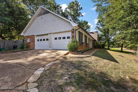 Other - 703 Parker Dr, Clinton, MS 39056 photo 3 of 7