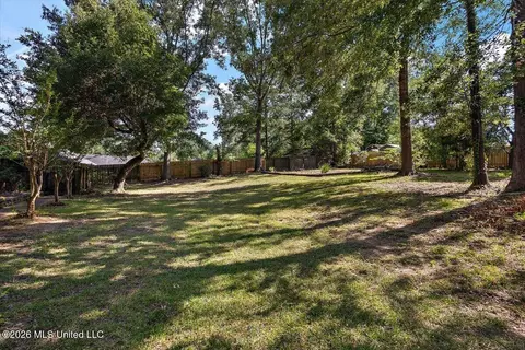 Exterior - 703 Parker Dr, Clinton, MS 39056 photo 2 of 7