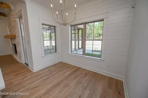 Dining - 14160 Hidden Loop, Byhalia, MS 38611 photo 2 of 2