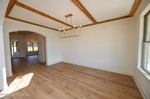 Dining - 14160 Hidden Loop, Byhalia, MS 38611 photo 1 of 2