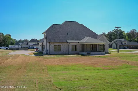Exterior - 14160 Hidden Loop, Byhalia, MS 38611 photo 5 of 8