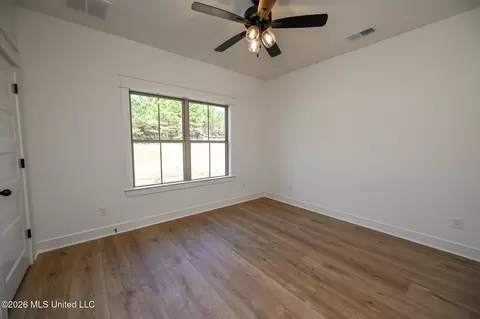 Bedroom - 14160 Hidden Loop, Byhalia, MS 38611 photo 3 of 5