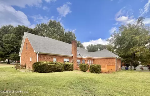 Other - 8885 Cedar Crest Ln, Olive Branch, MS 38654 photo 4 of 9
