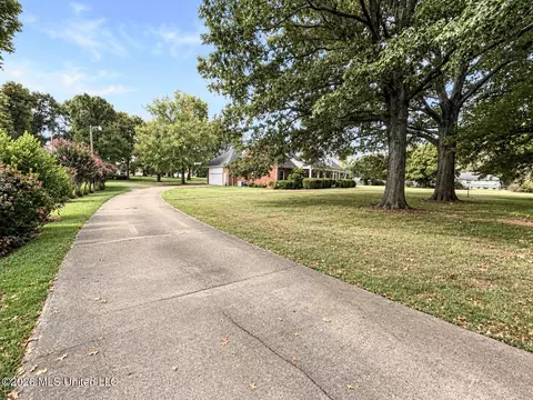 Other - 8885 Cedar Crest Ln, Olive Branch, MS 38654 photo 3 of 9