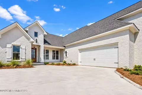 Exterior - 201 Northshore Way, Madison, MS 39110 photo 3 of 8