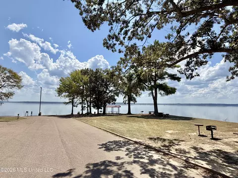 View/Area - 8 County Road 531, Como, MS 38619 photo 1 of 1
