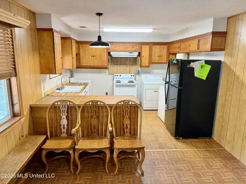 Kitchen - 8 County Road 531, Como, MS 38619 photo 1 of 1