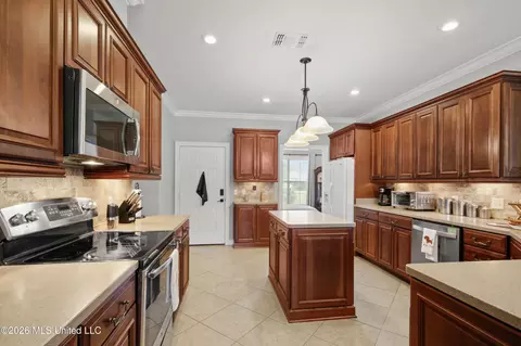 Kitchen - 12231 E Pointe Dr, Picayune, MS 39466 photo 1 of 2