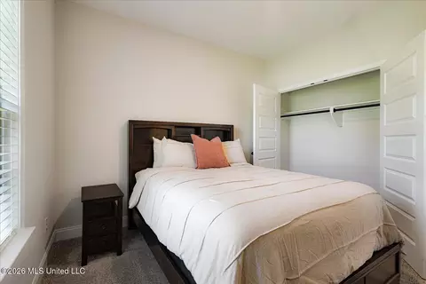 Bedroom - 2294 Scott Mdws Ln, Hernando, MS 38632 photo 5 of 7